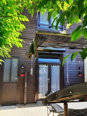 Duplex14h 1er étage jardinet 1 parking ou studio14B rdc terrasse sans parking